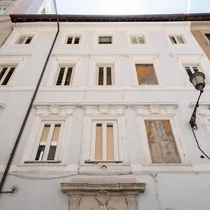19 Steps Trevi Hotel Rome