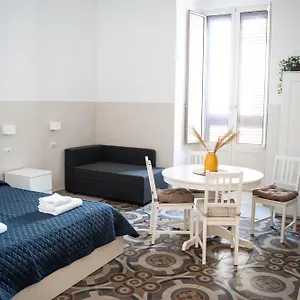 Bed & Breakfast Principe Amedeo 93 Italy